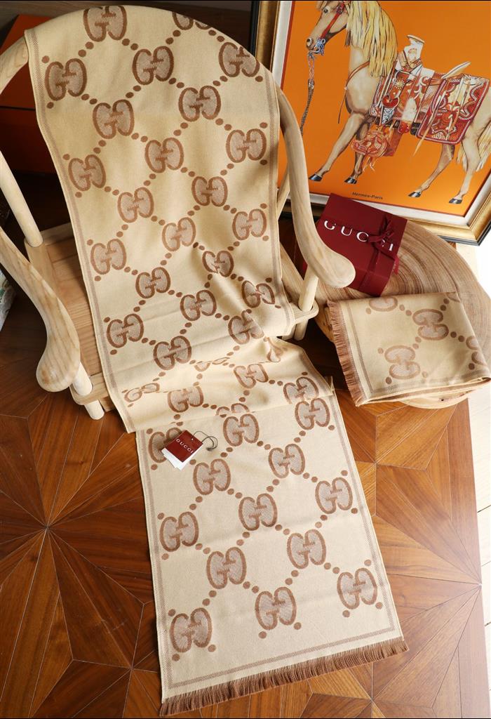 2026116111638446 380